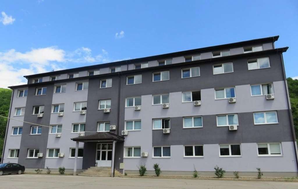 Ponovo lažna dojava o podmetnutim eksplozivnim napravama u zgradi Vlade BPK